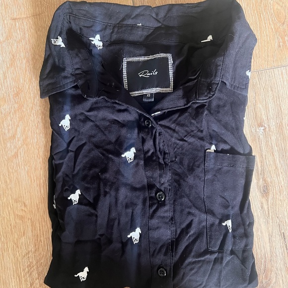 Rails polo horse embroidered print black womens buttondown size XS. Worn once - Picture 1 of 4
